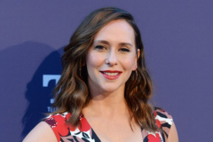 Jennifer-Love-Hewitt-at-Useful-Talent